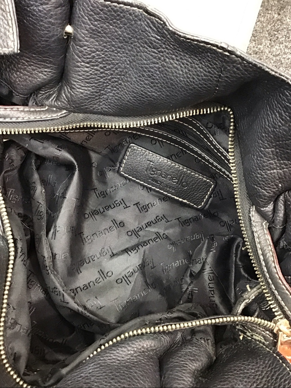 Tignanello black pebbled leather shoulder bag contrast stitching silver hdwr - Picture 11 of 11